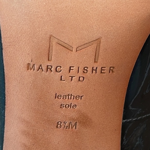 MARC Fisher Grey Patent Leather Pumps Size 8.5 - Picture 6 of 7